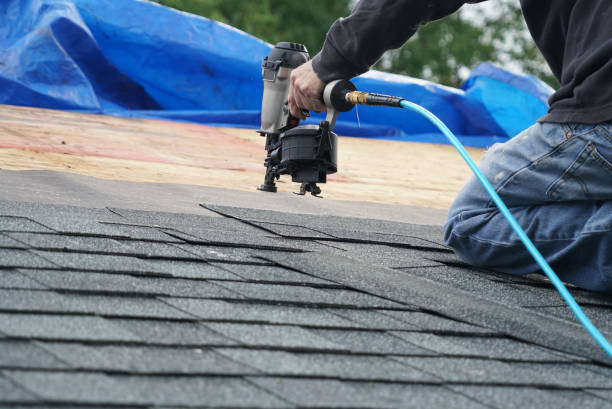 Best Local Roofing Companies  in Mccom, OH